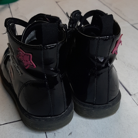 Harper Canyon Black Patent Boots - Picture 3 of 8